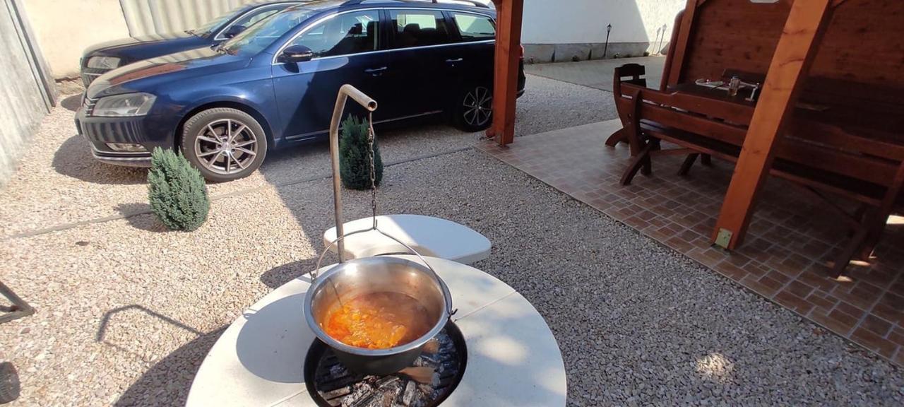 Fortuna Apartman Hajduszoboszlo Bagian luar foto