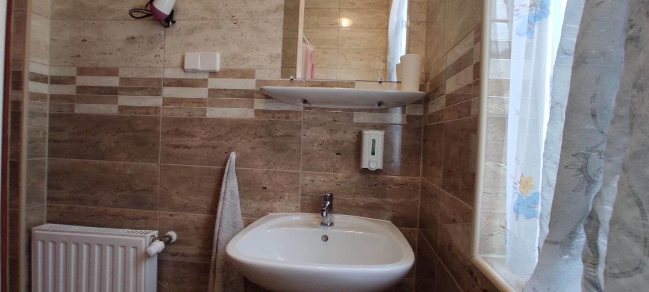 Fortuna Apartman Hajduszoboszlo Bagian luar foto