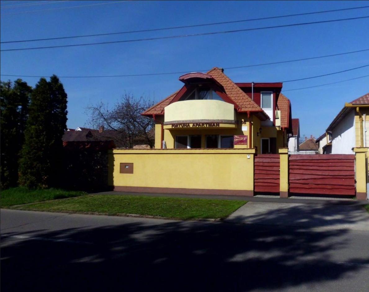 Fortuna Apartman Hajduszoboszlo Bagian luar foto