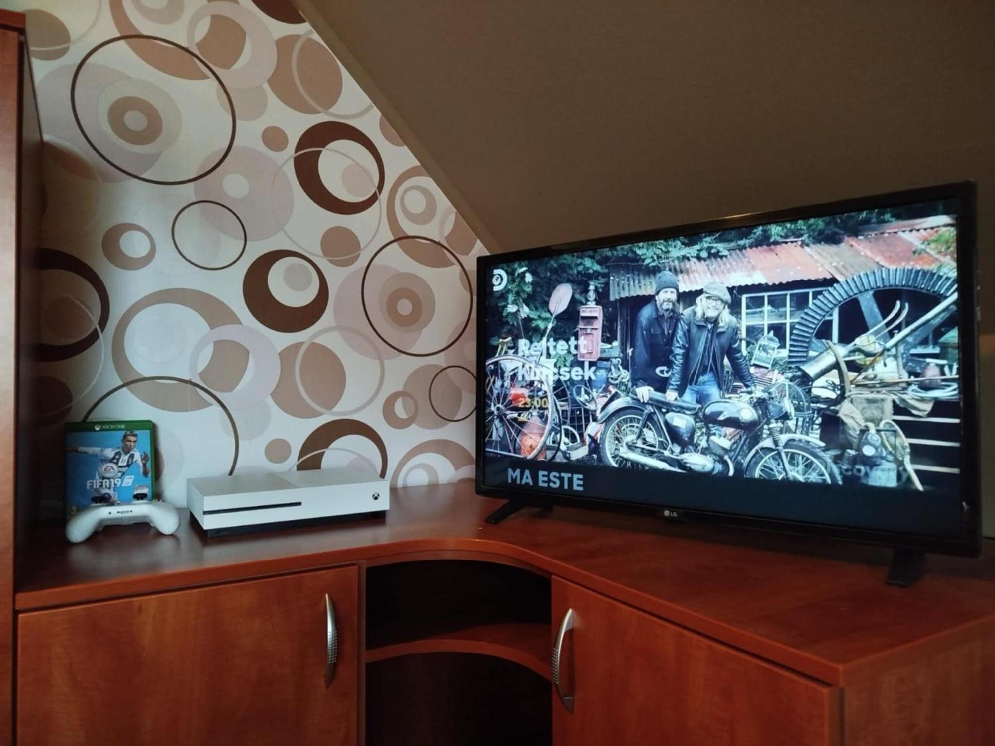 Fortuna Apartman Hajduszoboszlo Bagian luar foto